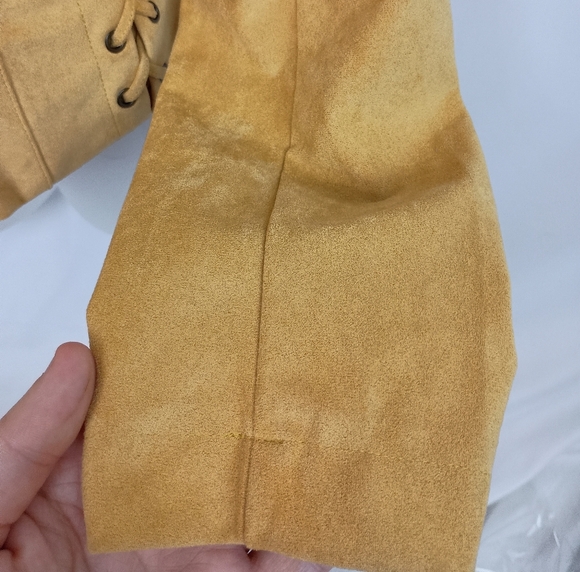 WILLOW & ROOT Western Chic Butterly Yellow Faux Suede Moto Jacket  (#1,530)(C) - Picture 5 of 11